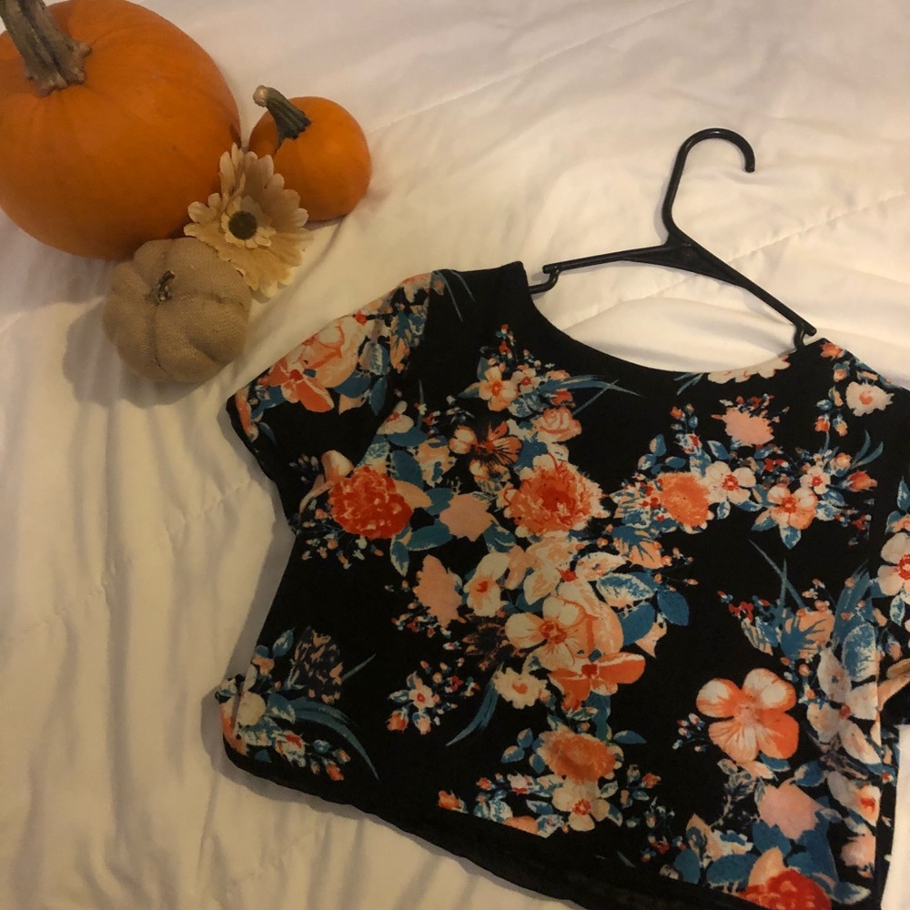 Black Floral Crop Top